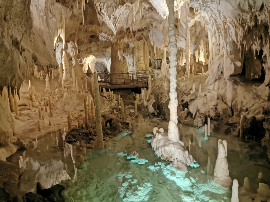 Grotte-di-Frasassi