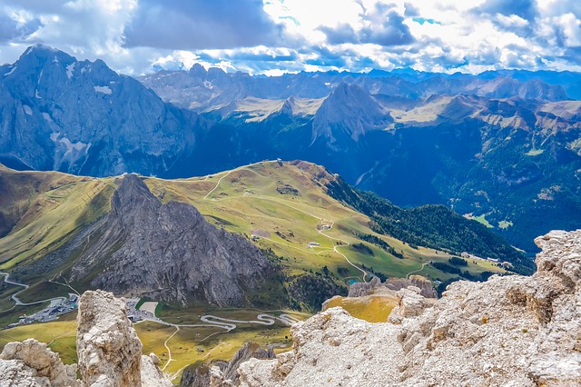 dolomites-gaa77900be_640